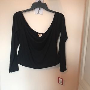 Long sleeve crop top